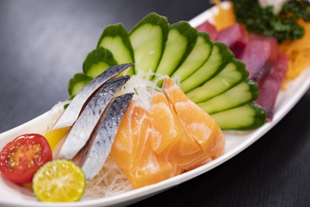 Τα ψάρια και τα λαχανικά είναι υγιή μέρη μιας δίαιτας χαμηλής περιεκτικότητας σε υδατάνθρακες κετο